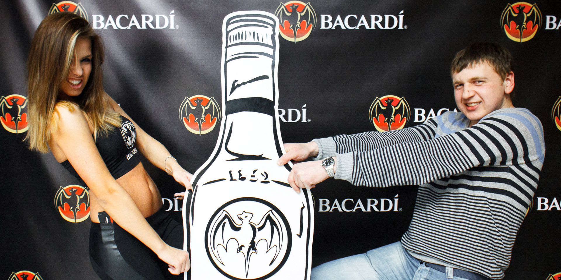 Дизайн-элементов-фотозоны-Bacardi