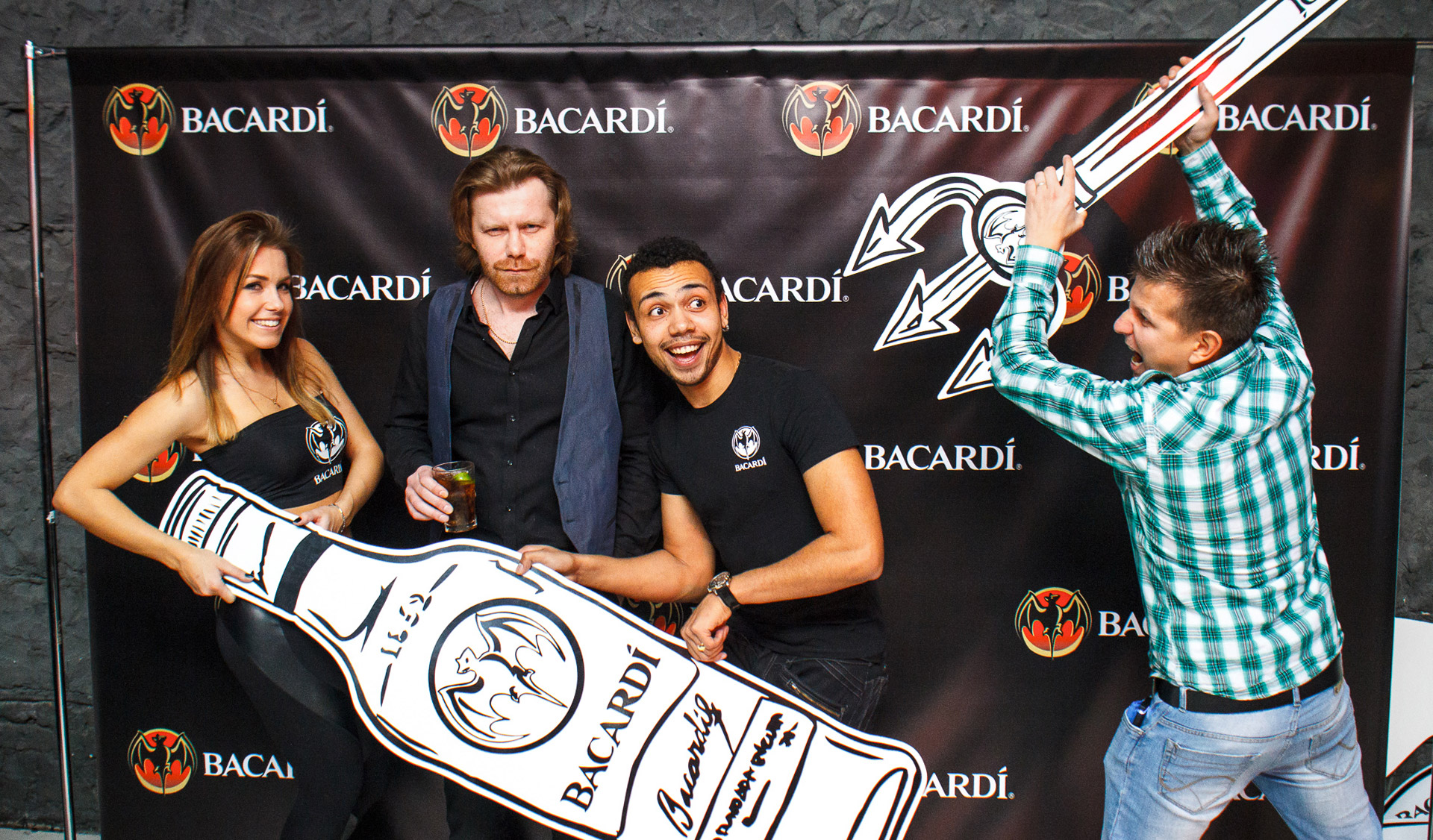 Иллюстрации-фотозоны-Bacardi