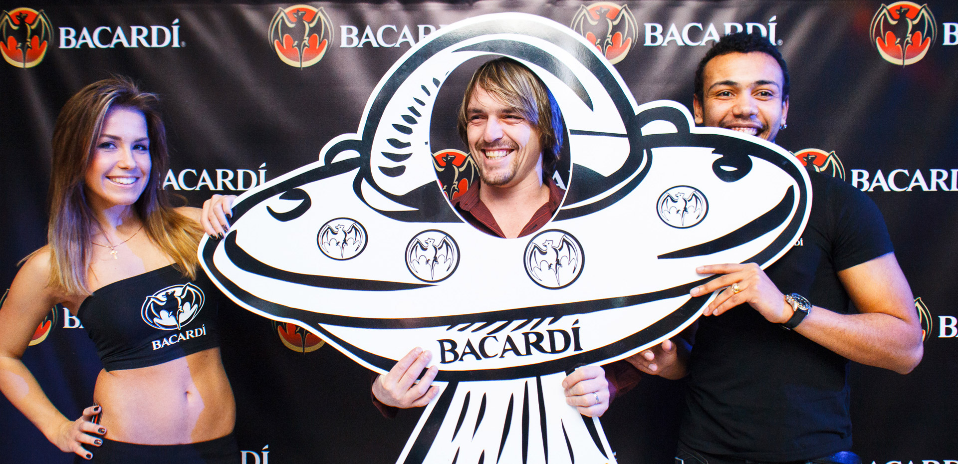 Реквизиты-фотозоны-Bacardi